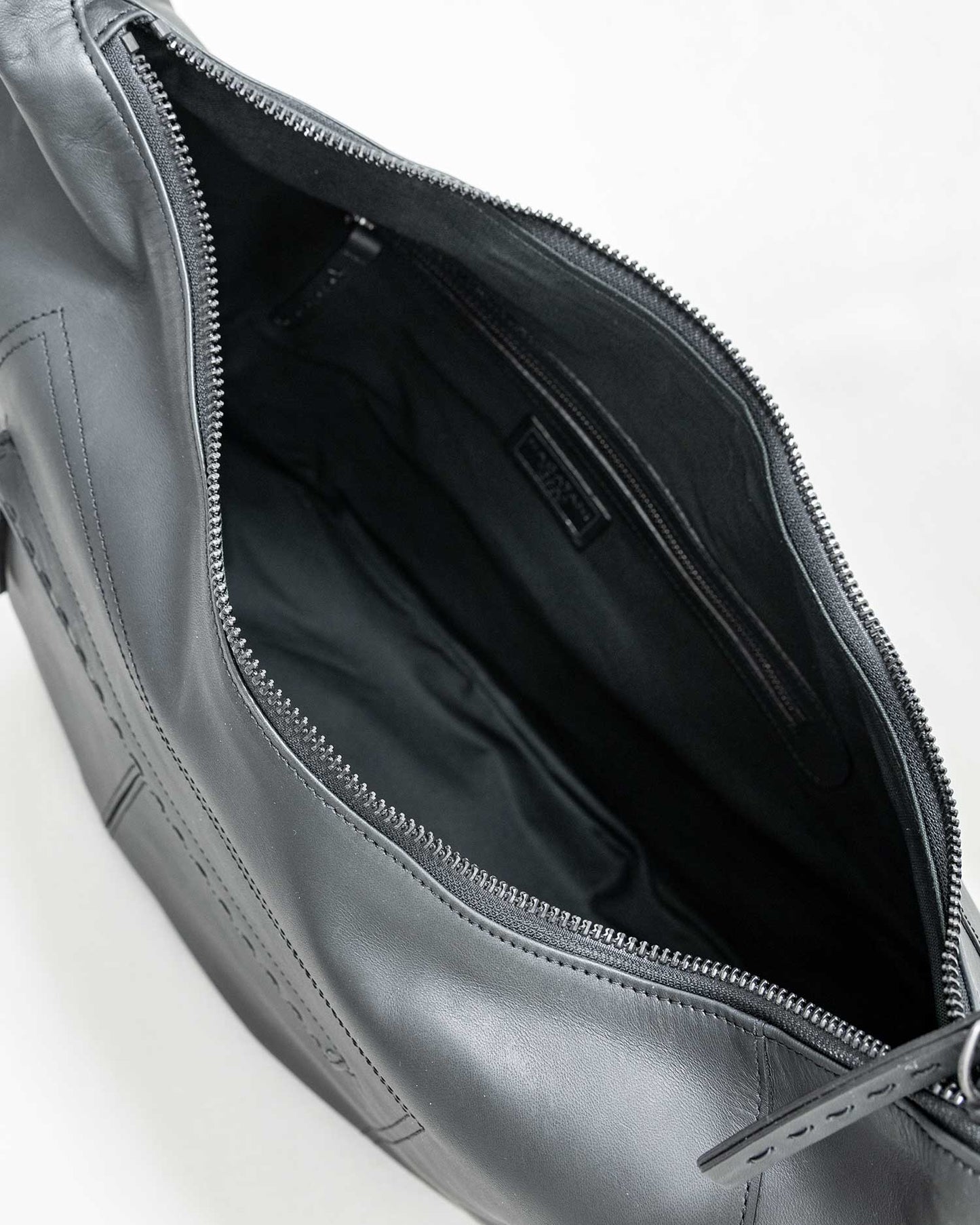 ホースレザー ボディバッグ